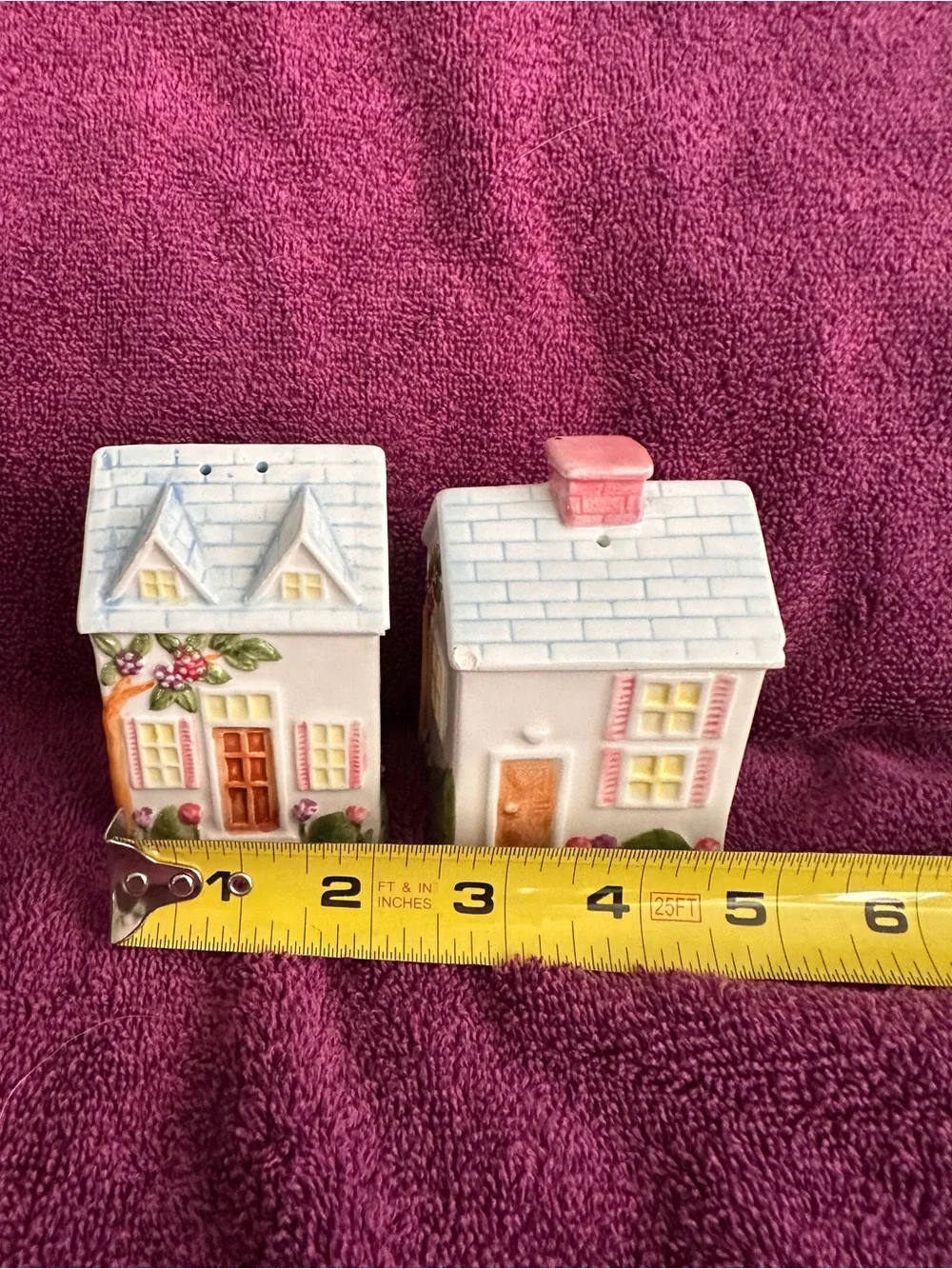 Pink & White Cottage Ceramic Salt and Pepper Shaker Set - Picture 3 of 5